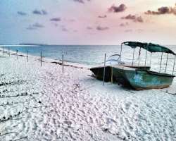 The best pleasing part of Kadmat Island is sand full of beaches which is the most relaxing part preferable by visitors which provides facility for sun